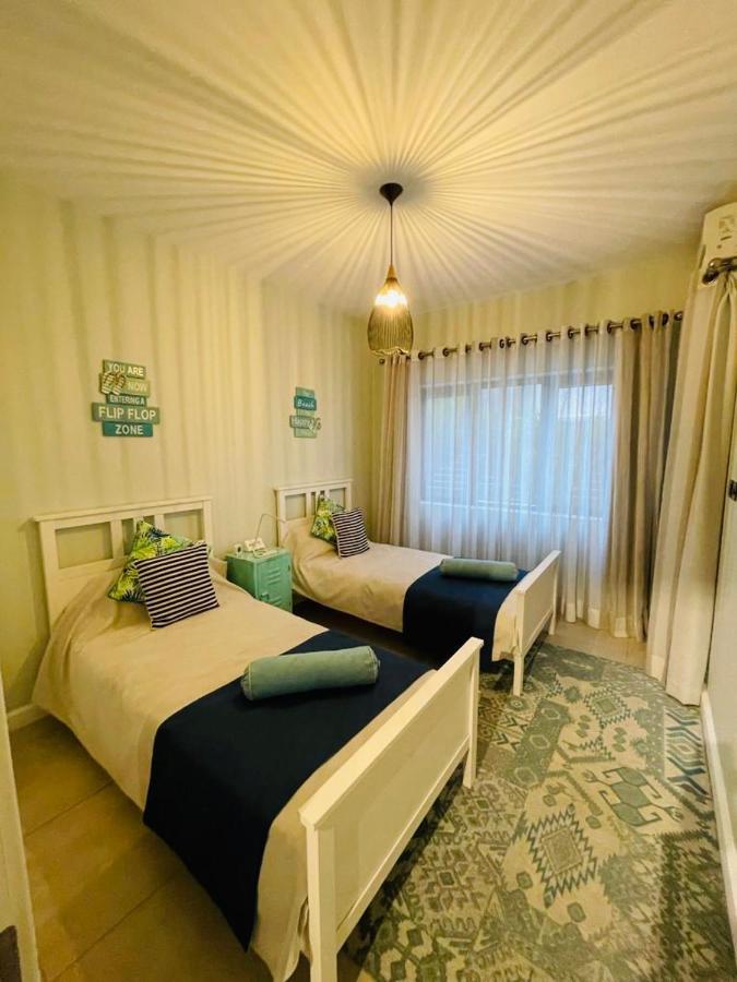 Beachcove Apartment 2 Pereybere Beach Exterior foto